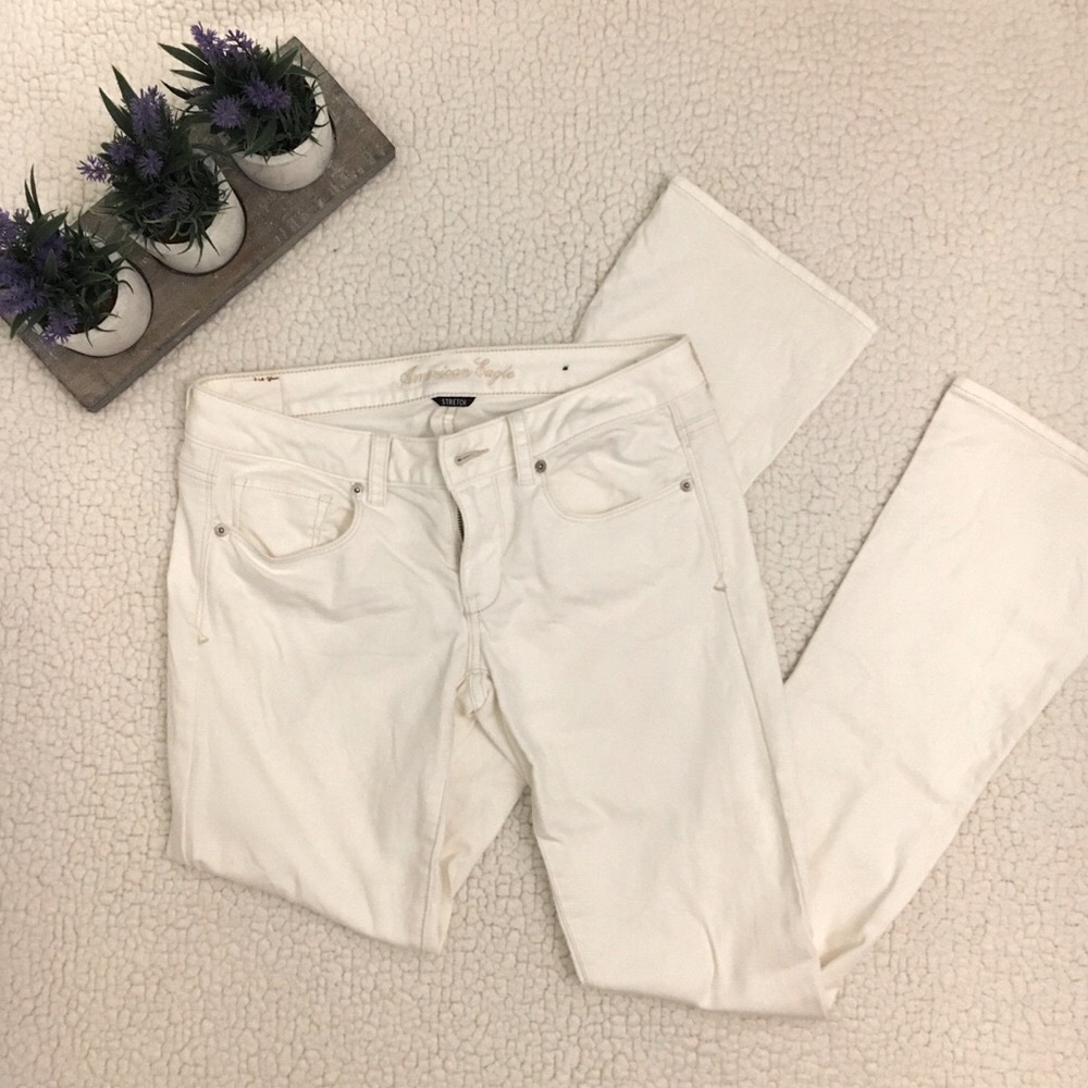 🐥 American Eagle White Flare Jean